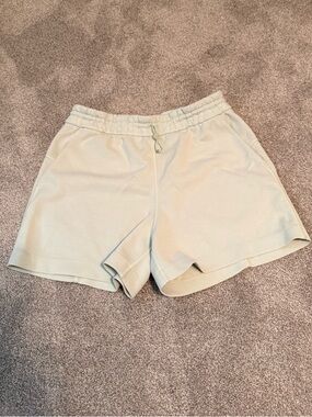 lululemon women’s Mint Green Casual Lounge Shorts with Elastic Waist and pockets